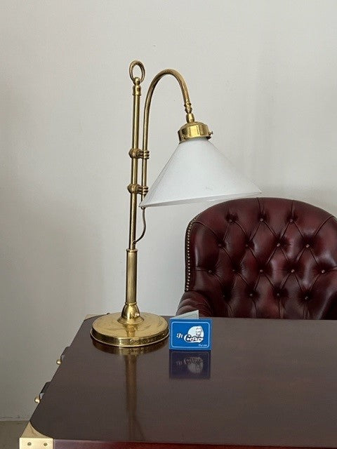 Lampada originale con vetro bianco