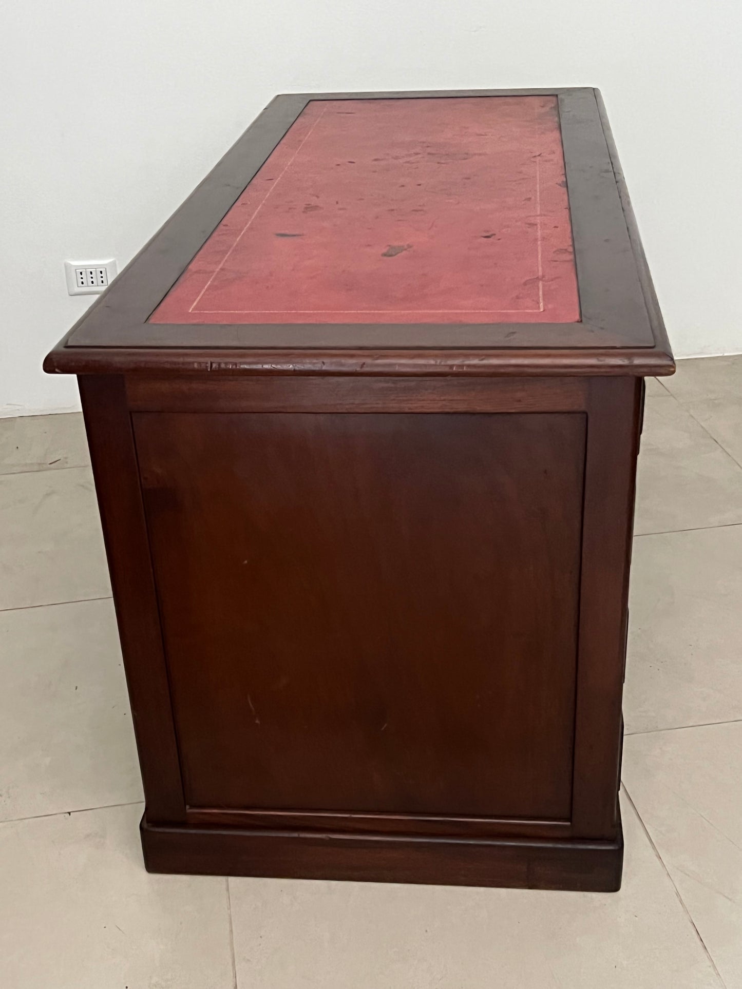 Scrivania originale di bordo in mogano e piano in pelle