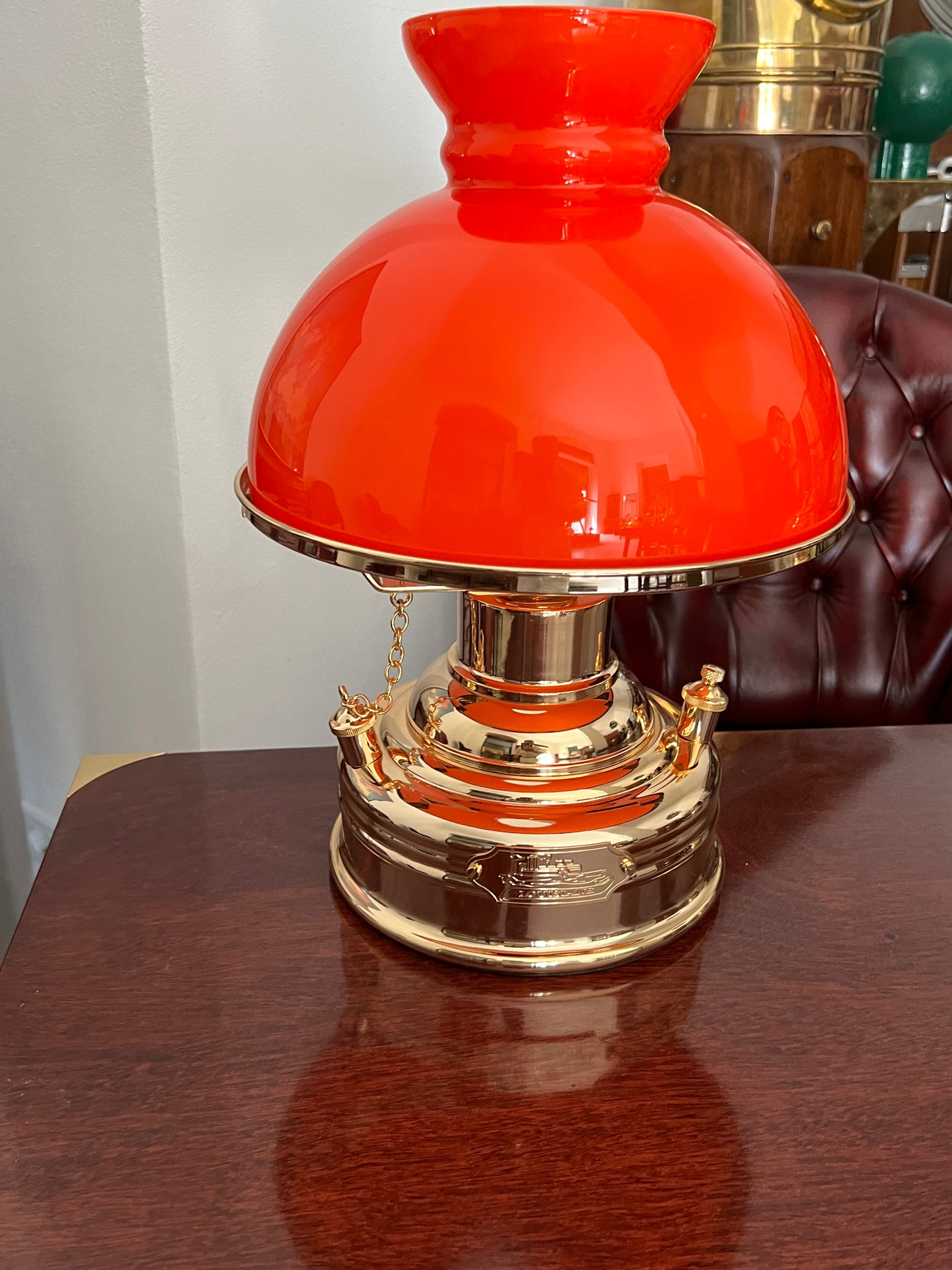 Lampada Stile Marina con particolare vetro rosso