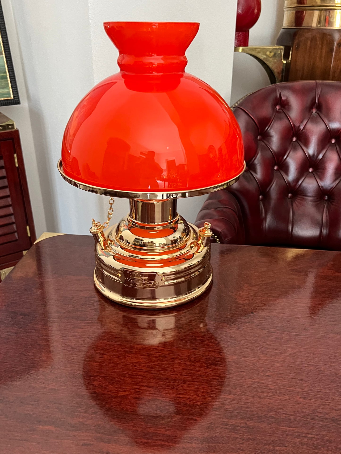 Lampada Stile Marina con particolare vetro rosso
