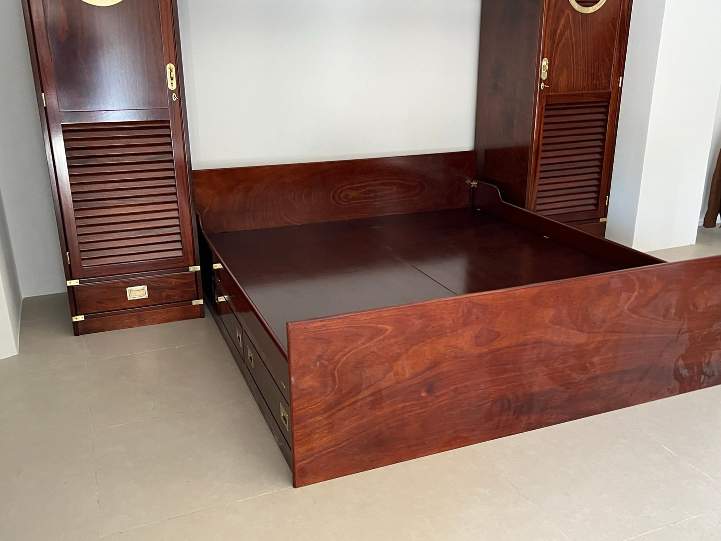 Letto matrimoniale classico stile marina