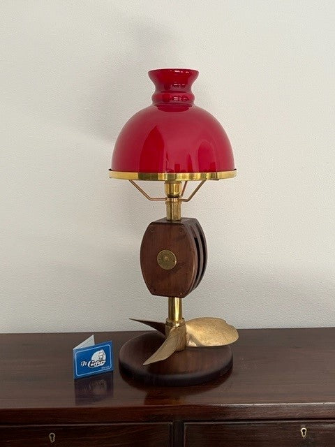 Lampada navale artigianale con elica e bozzello