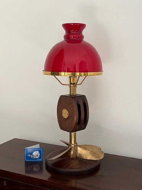 Lampada navale artigianale con elica e bozzello